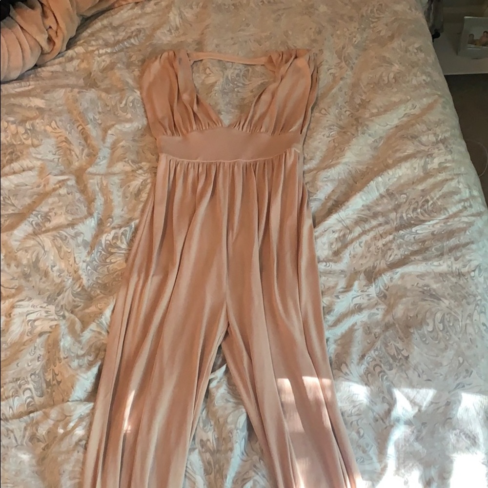 Beige/light pink jumpsuit with open back